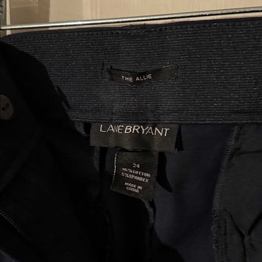 Lane Bryant Navy The Allie Size 24 Cropped Pants - Picture 8 of 10